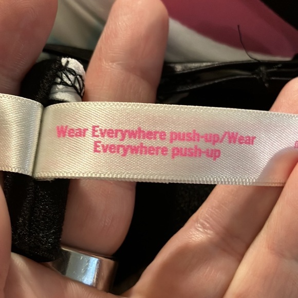 VS Pink Wear Everywhere Push-Up, size 34C - Picture 7 of 9